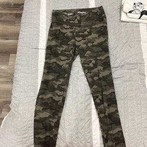 Sonoma camo leggings